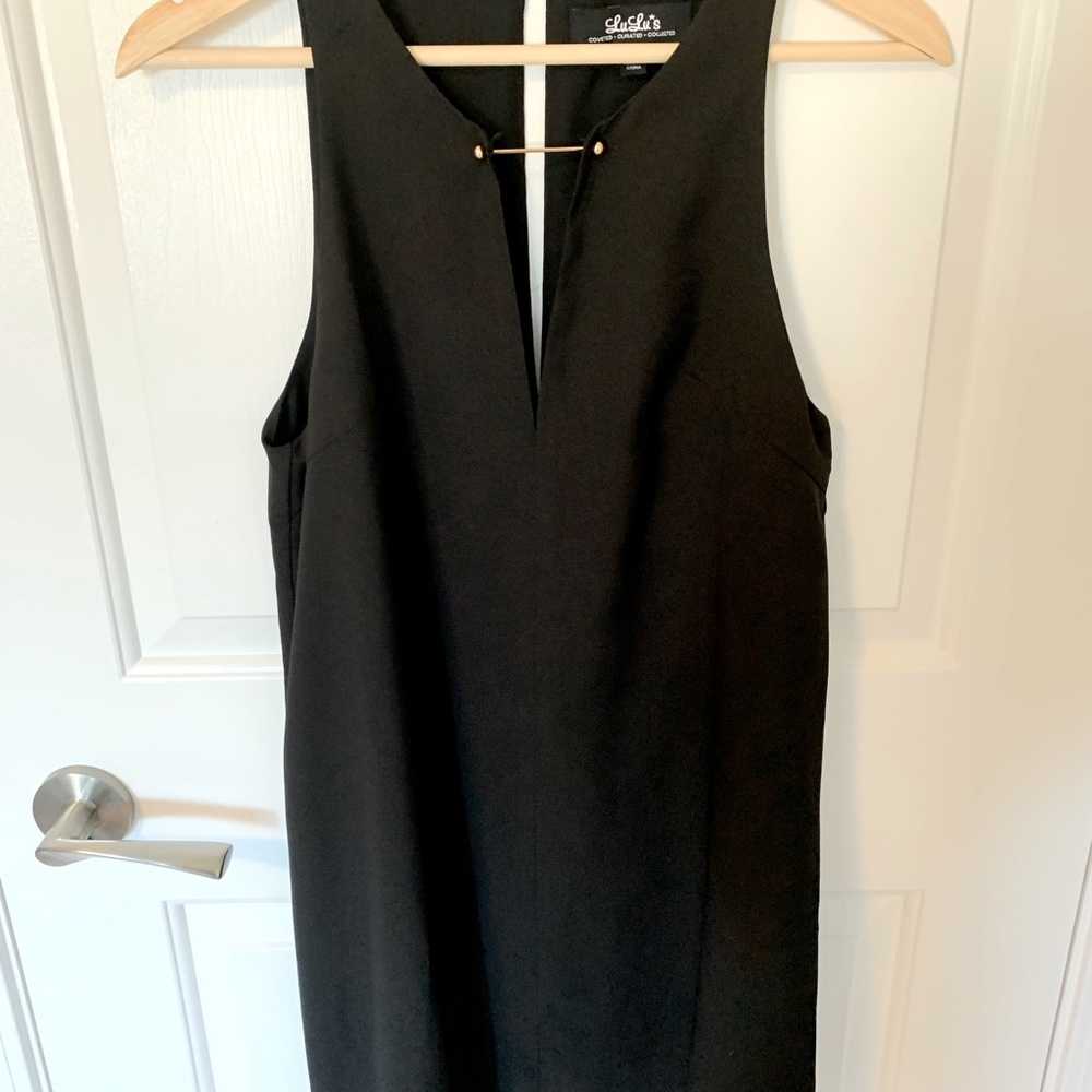Lulu’s Black Dress